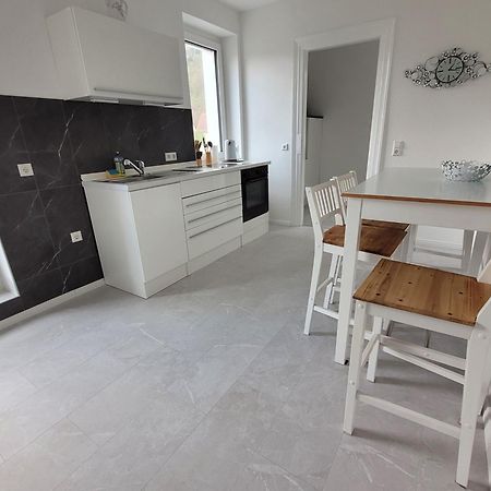 Schoene 3,5 Zimmer Handwerkerwohnung Free Parking Gute Lage Albstadt Buitenkant foto