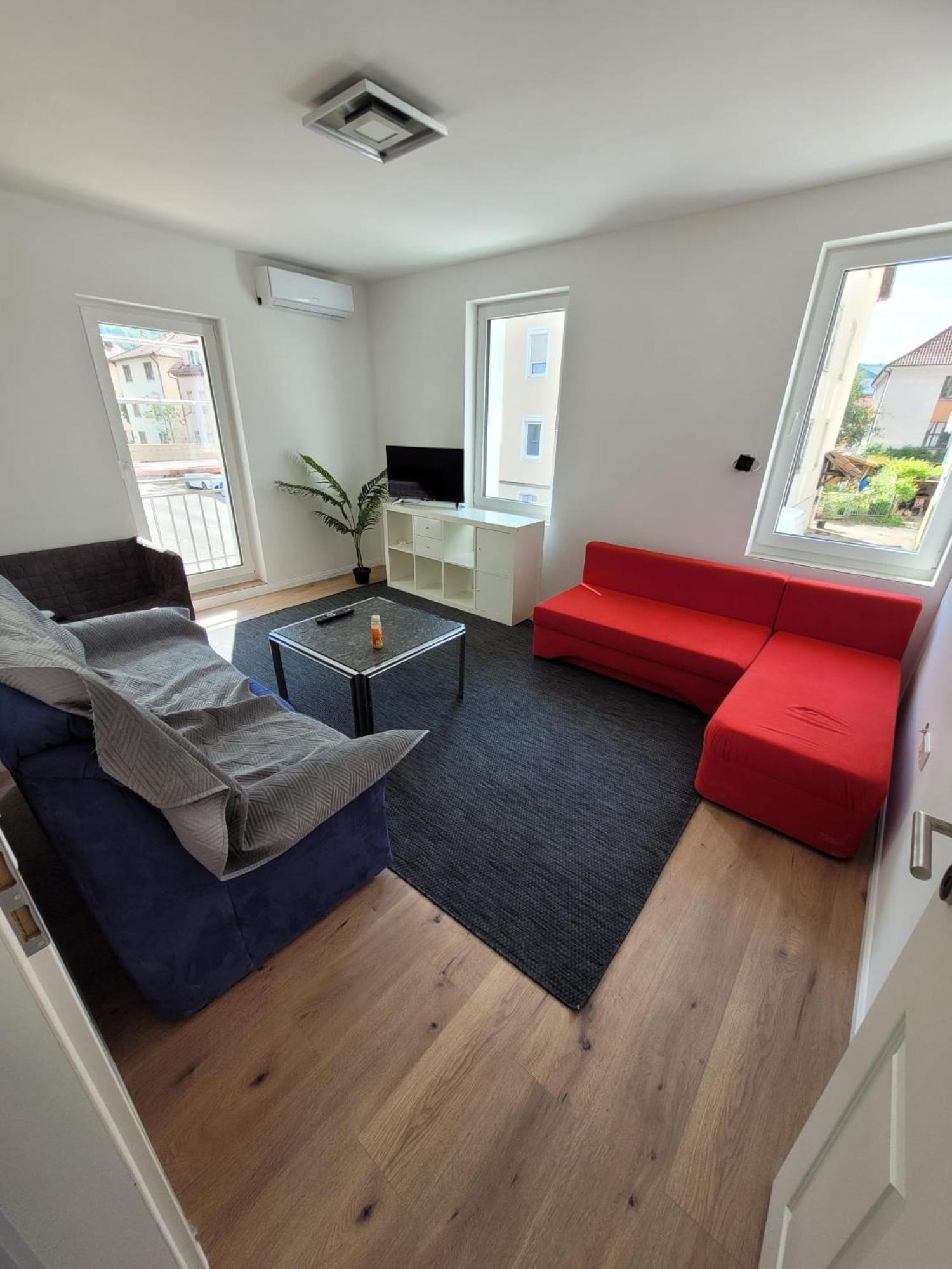 Schoene 3,5 Zimmer Handwerkerwohnung Free Parking Gute Lage Albstadt Buitenkant foto